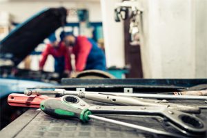 revisioni auto castelvetere